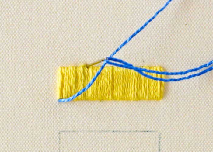 Point de satin fouetté Étape 4